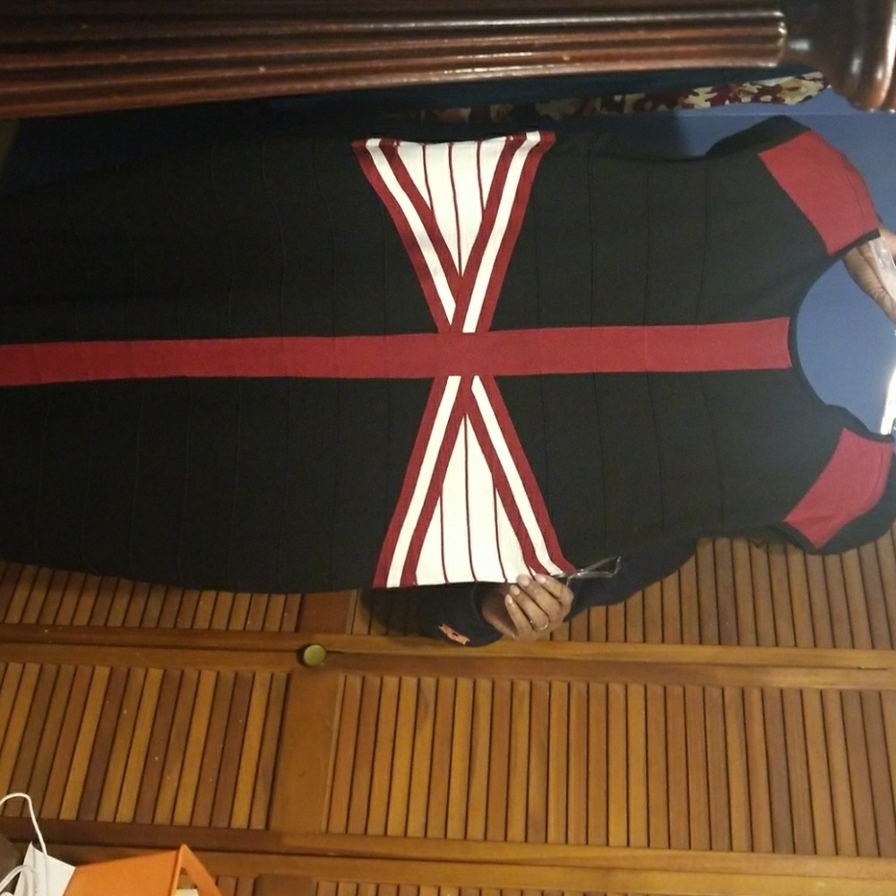 Dress - Picture 2 of 2